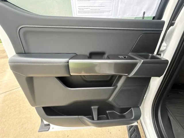 Used 2021 White Ford XL image 18