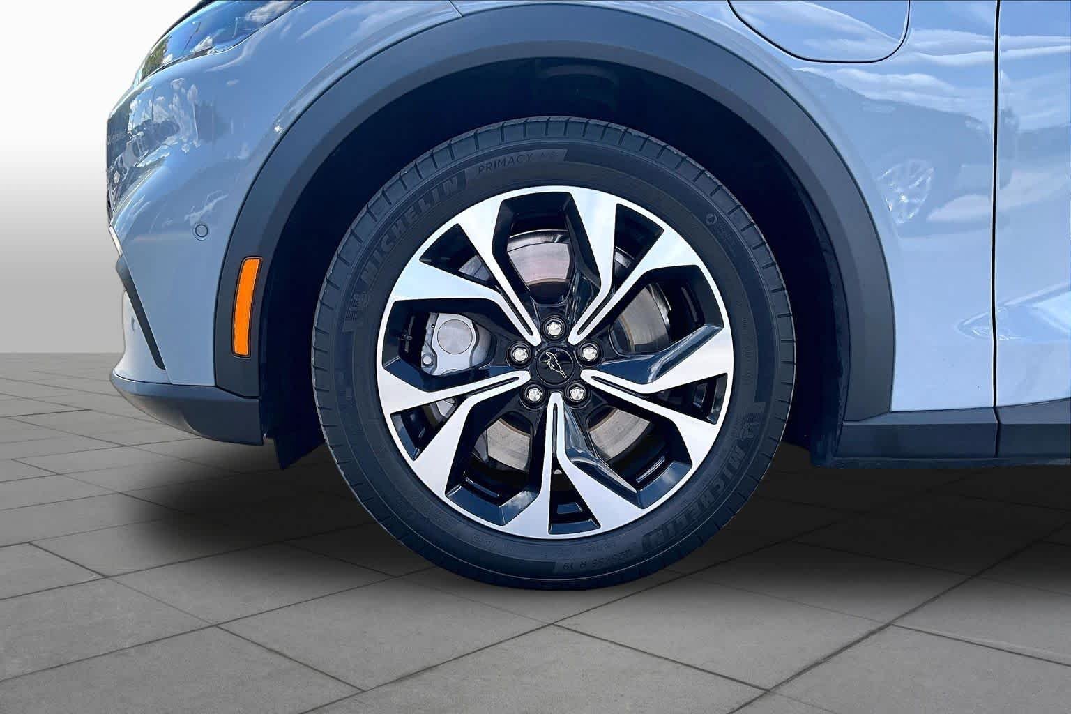 Used 2024 Glacier Gray Metallic TriCoat Ford Select image 10