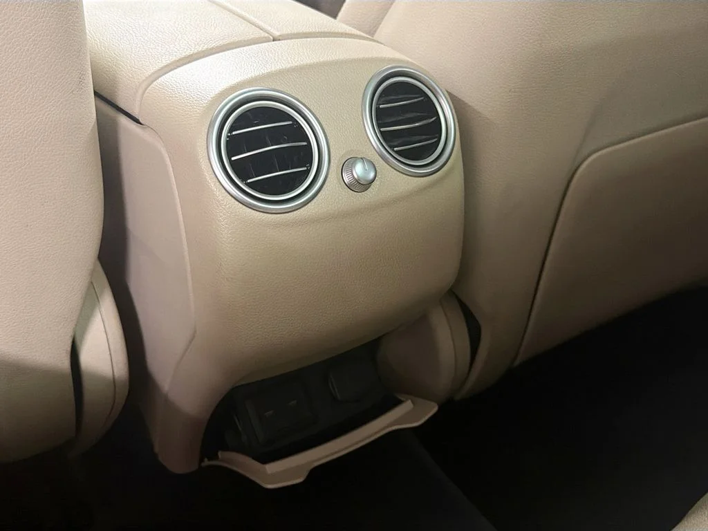 Used 2022 White Mercedes-Benz GLC 300 image 24