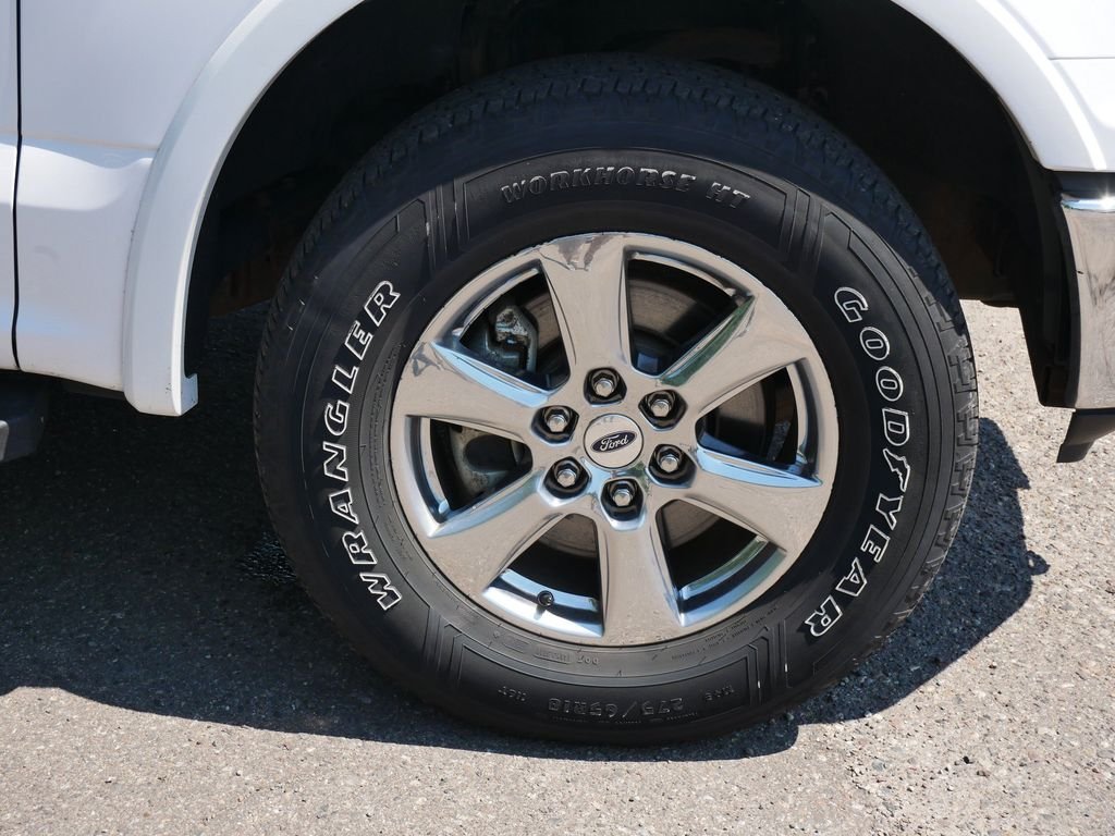 Used 2019 White Ford Lariat image 7