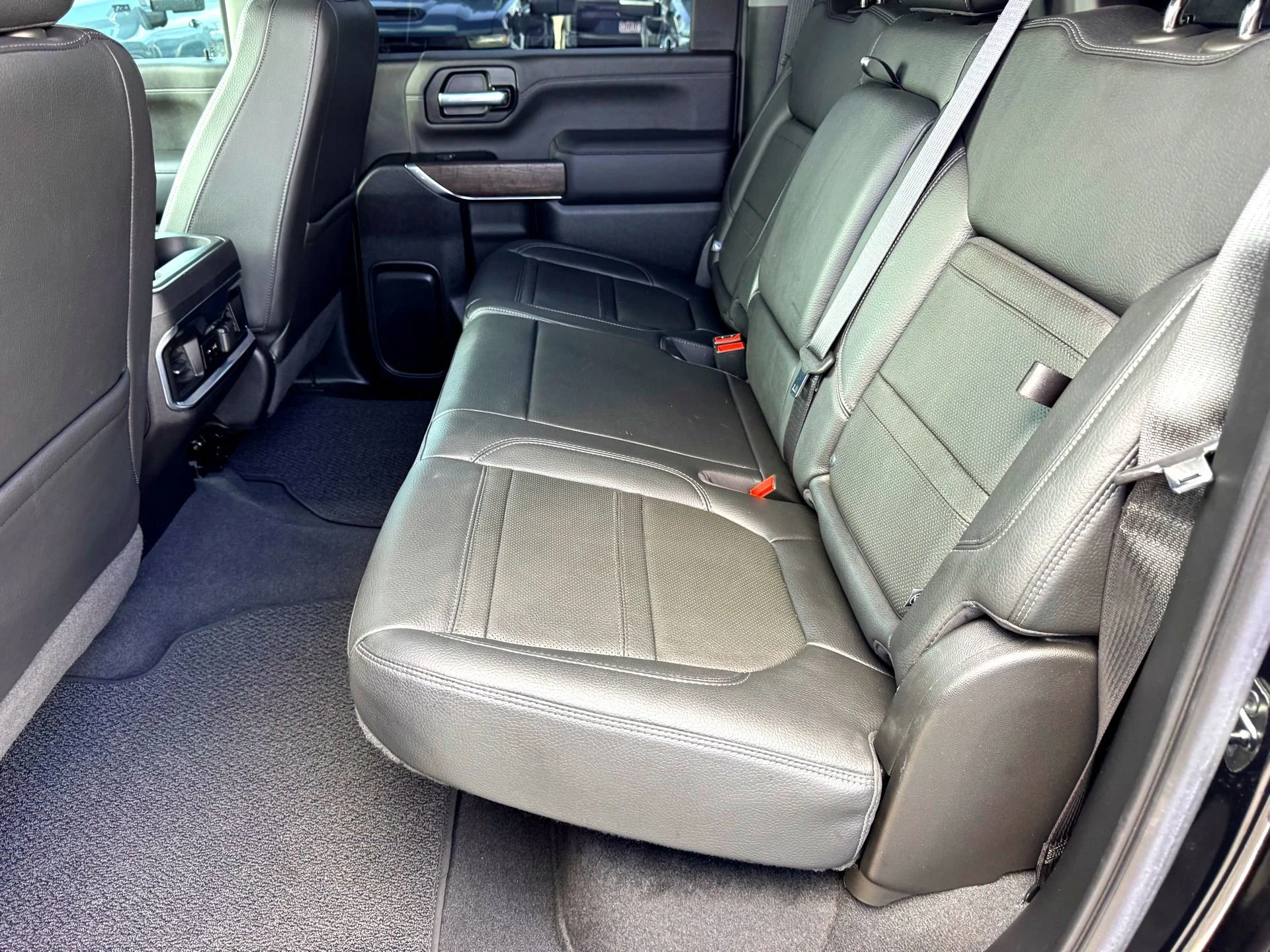Used 2022 Onyx Black GMC Denali image 19