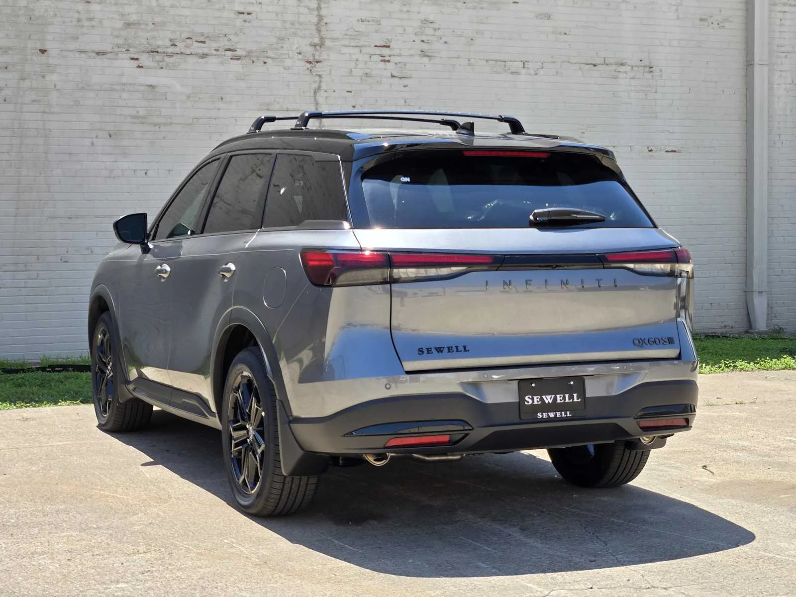New 2026 2T GRPT SHDW INFINITI Sport AWD image 3