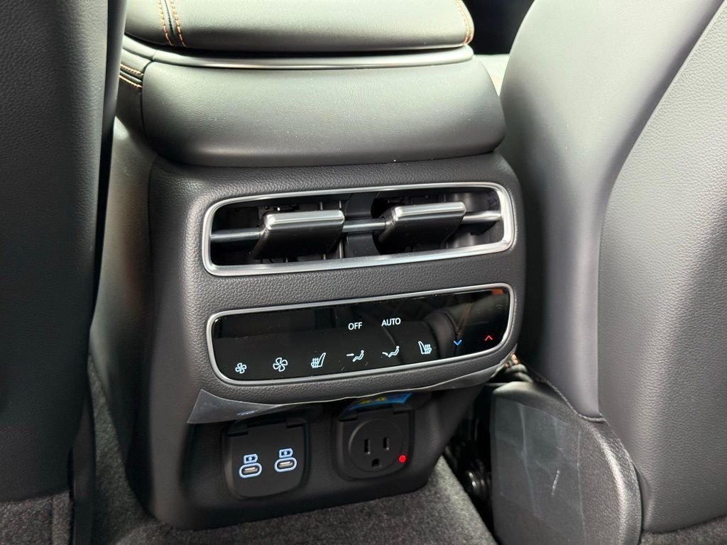 2026 GENESIS GV70 Sport Prestige - Photo 15