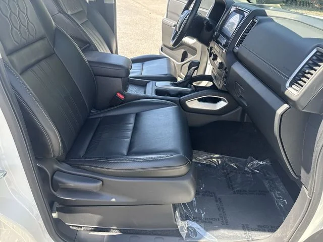 Used 2022 White Nissan SV image 10