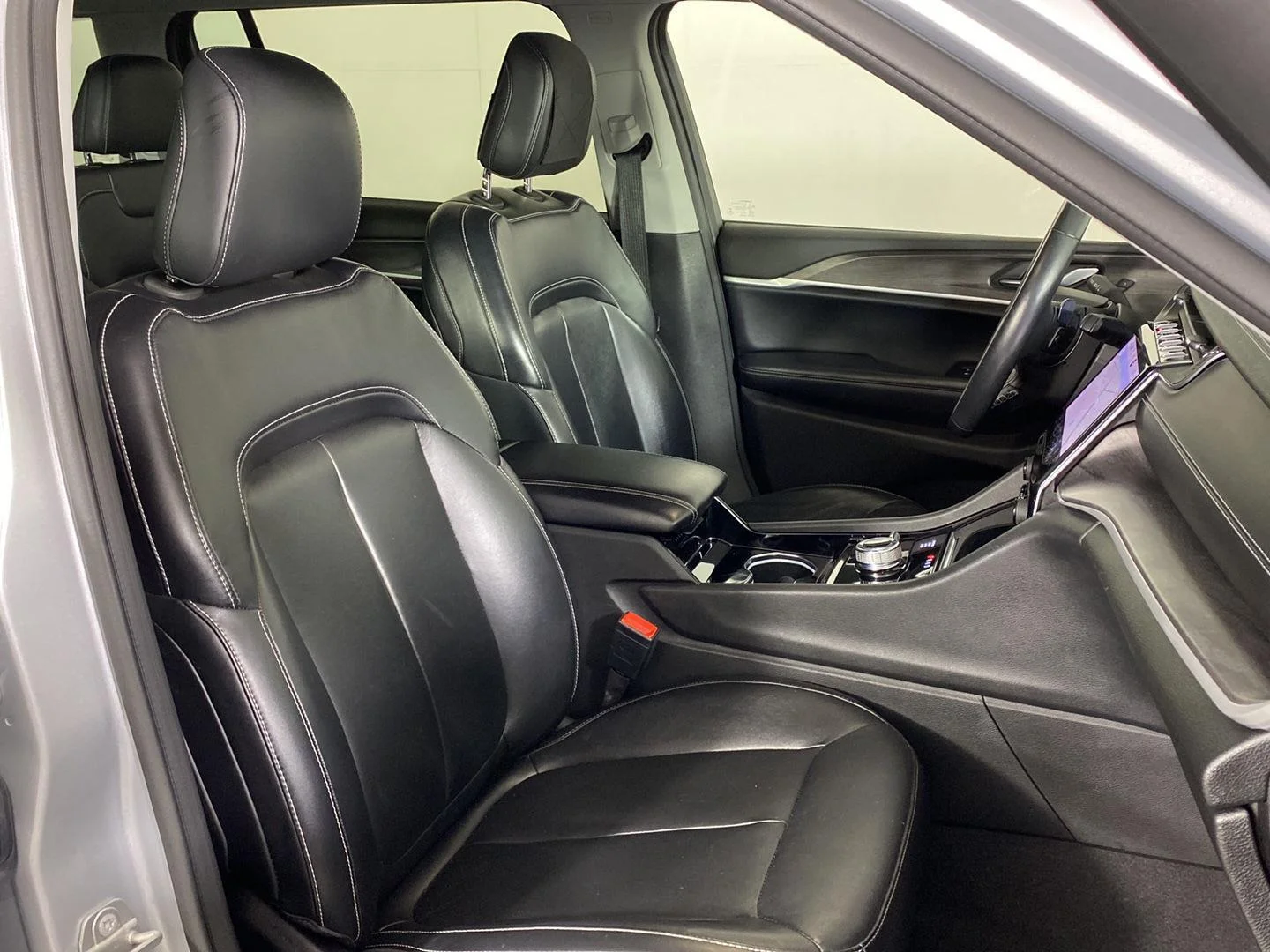 Used 2021 Silver Zynith Jeep Limited image 24