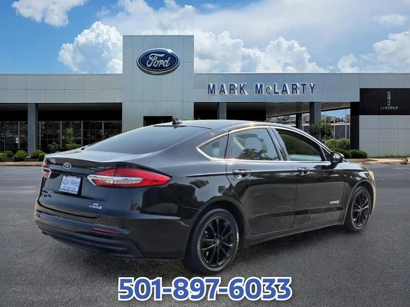 Used 2019 Black FORD SE FWD image 5