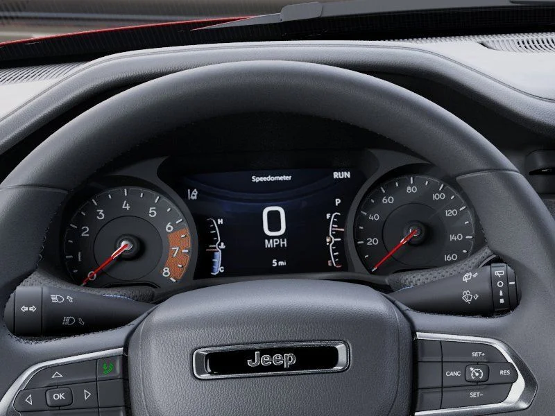 New 2026 Red Hot Pearl-Coat Exterior Paint Jeep Latitude image 17