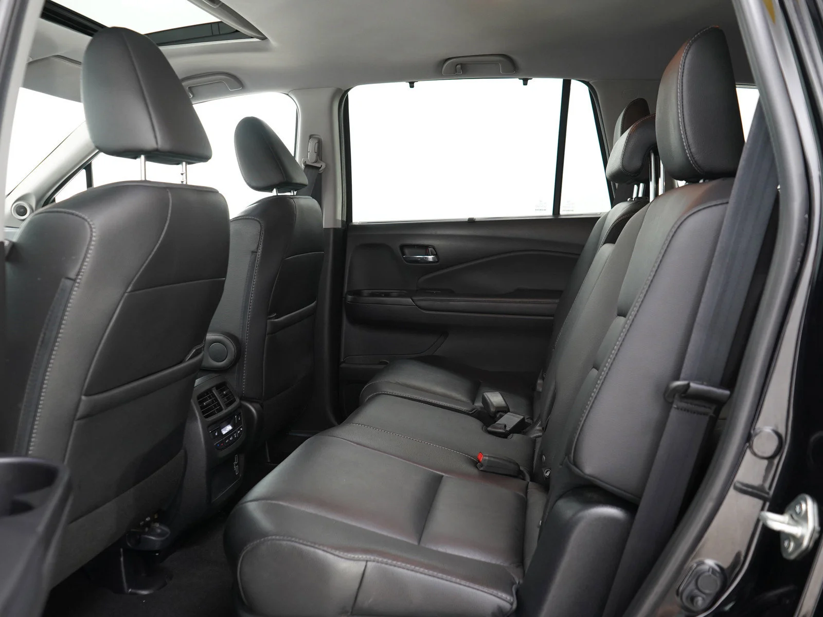 Used 2022 Crystal Black Pearl Honda Black Edition image 18