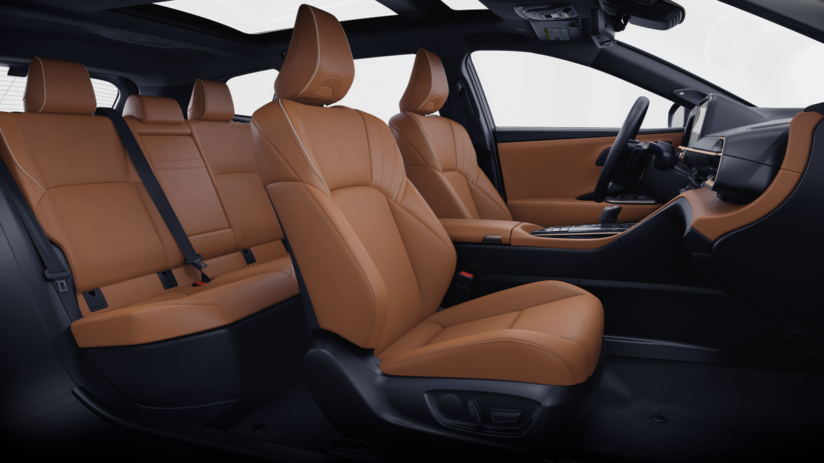 2025 Toyota Crown Signia Limited - Photo 21