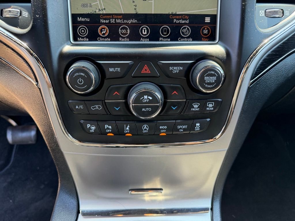 Used 2018 Sangria Metallic Clearcoat Jeep Overland image 34