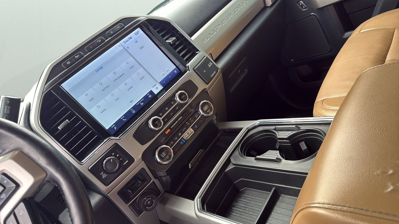 Used 2022 White Ford Lariat image 17