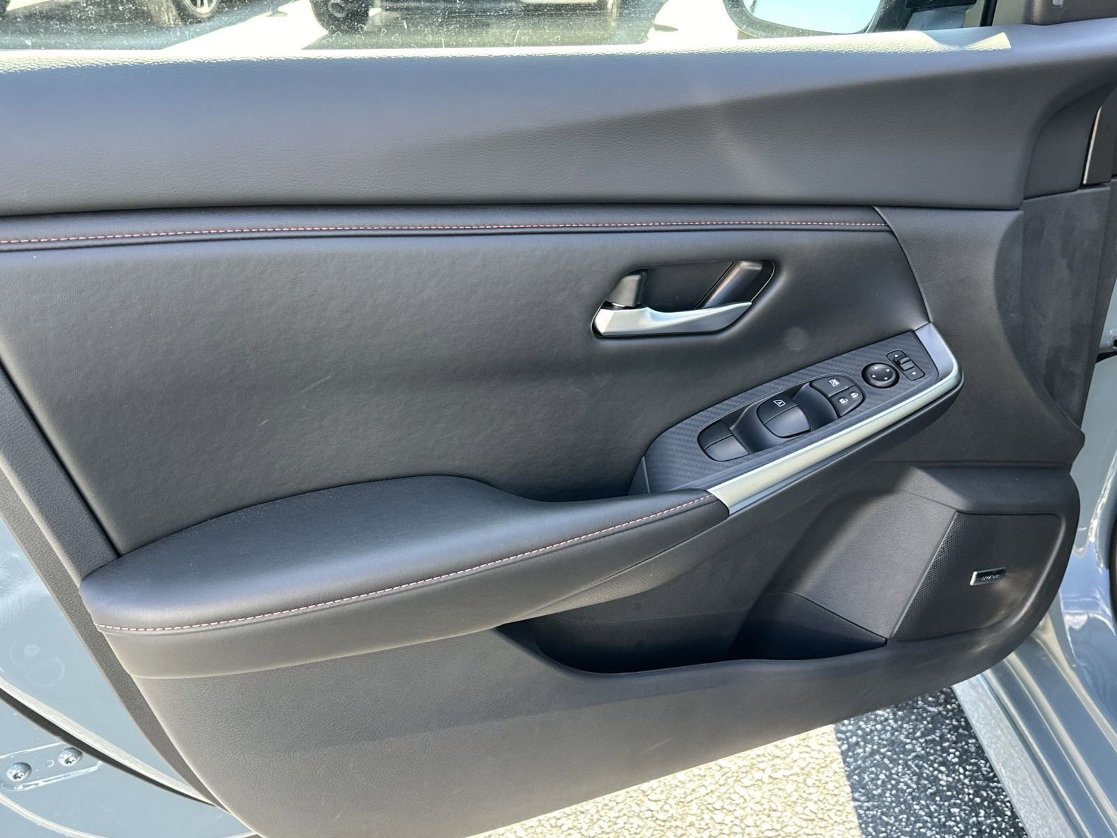 2025 Nissan Sentra SR - Photo 11