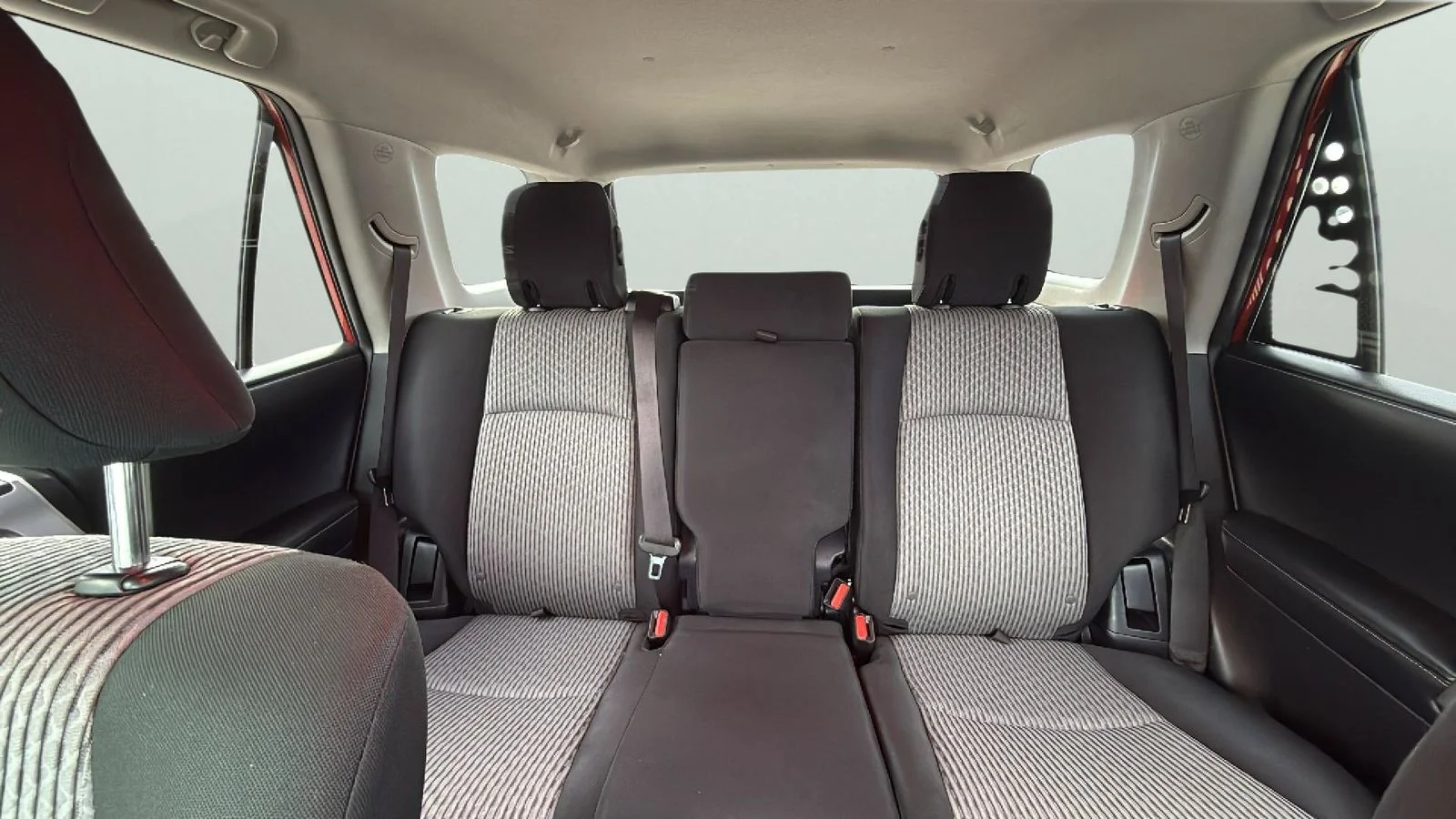 Used 2016 Red Toyota SR5 image 26