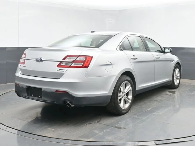 Used 2013 Ingot Silver Ford SEL image 10