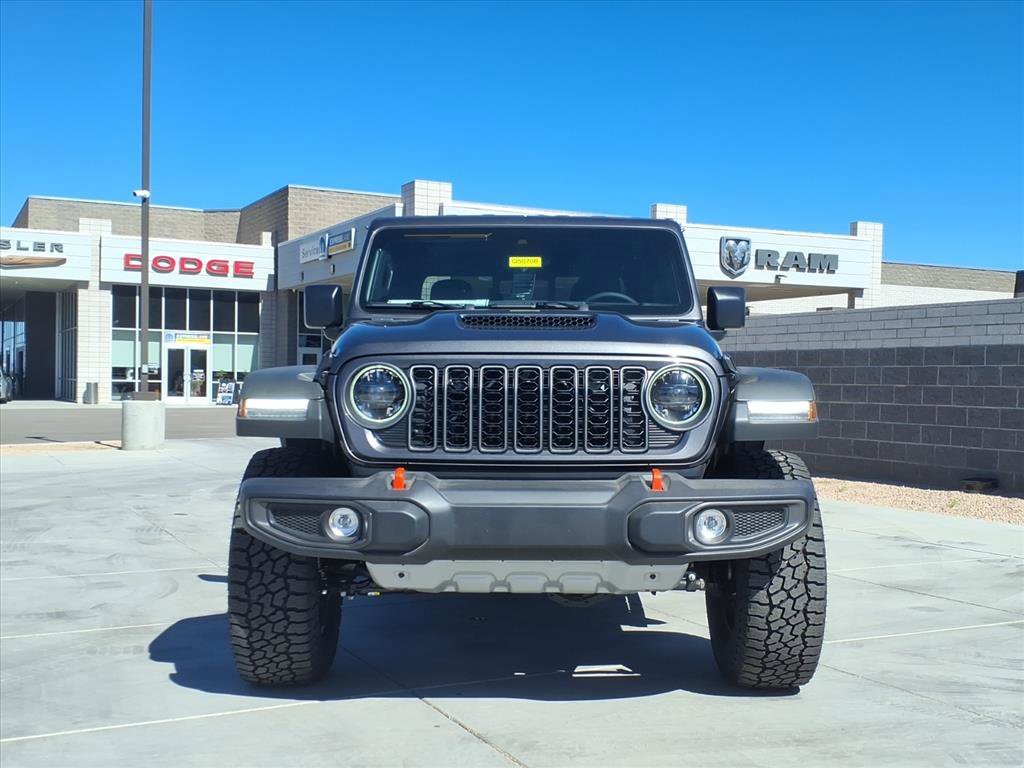 New 2025 Granite Crystal Metallic Clear-Coat Exterior Paint Jeep Mojave image 2