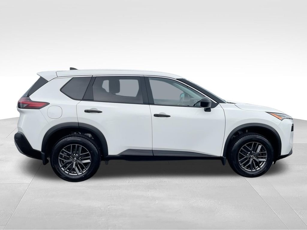 Used 2023 White Nissan S image 9