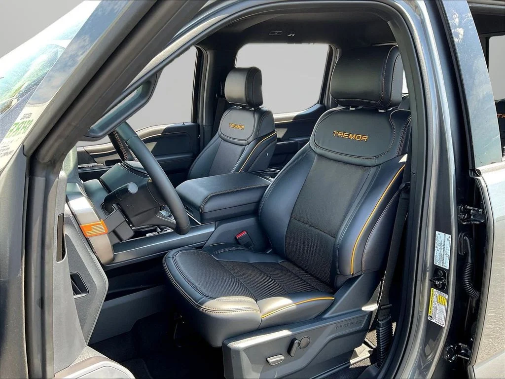 New 2026 Carbonized Gray Metallic Ford Tremor® image 27