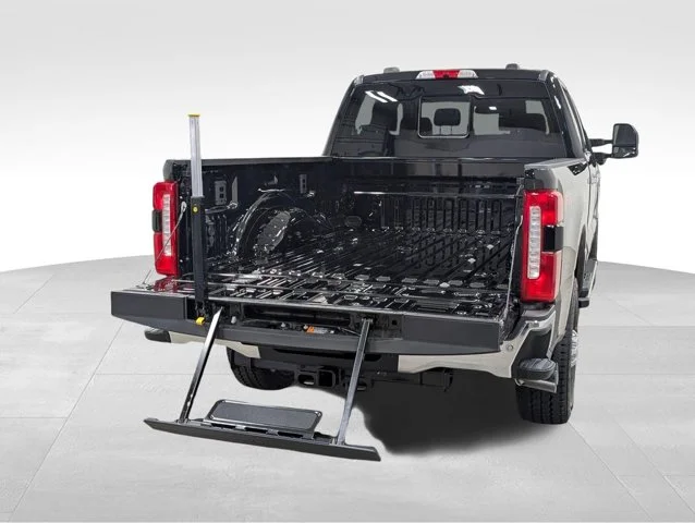 New 2026 Agate Black Metallic Ford F-250® Lariat® image 62