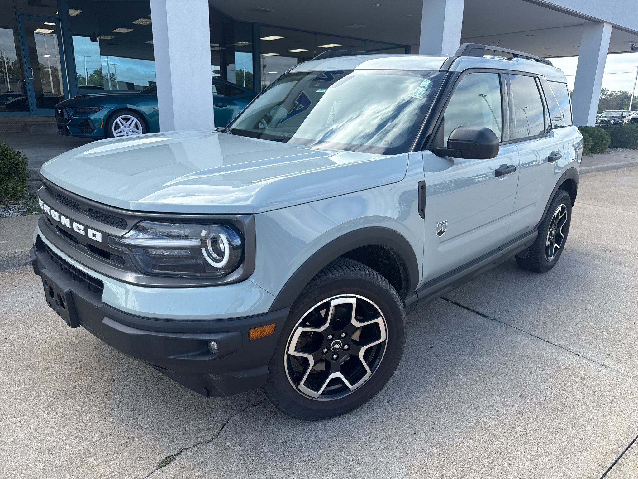 Used 2022 Cactus Grey Ford Big Bend image 2