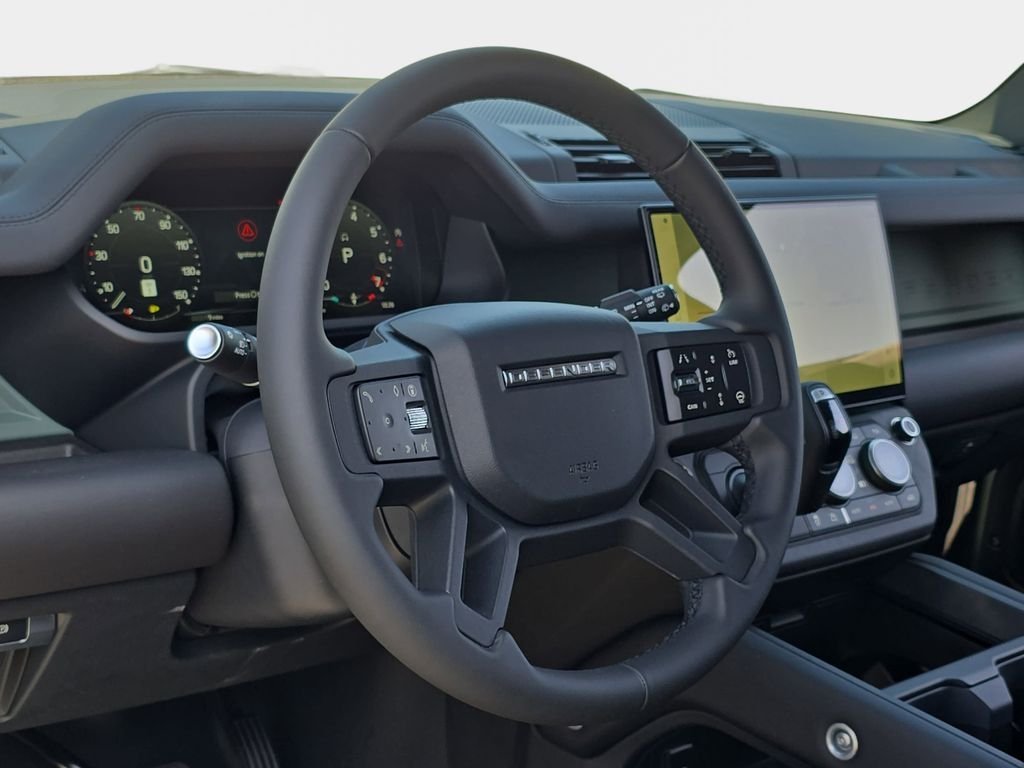New 2026 Keswick Green Land Rover Trophy Edition Keswick image 16