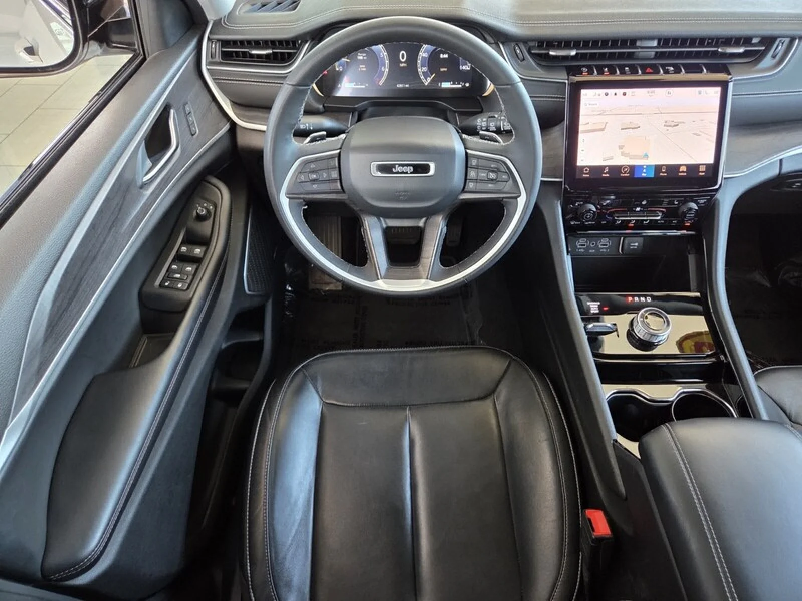 Used 2023 WHITE Jeep Limited image 16