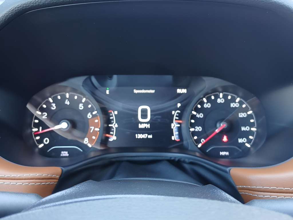 Used 2024 Silver Jeep Limited image 19