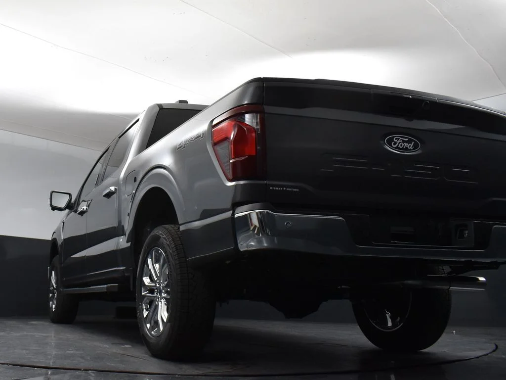 New 2026 Gray Ford XLT image 33
