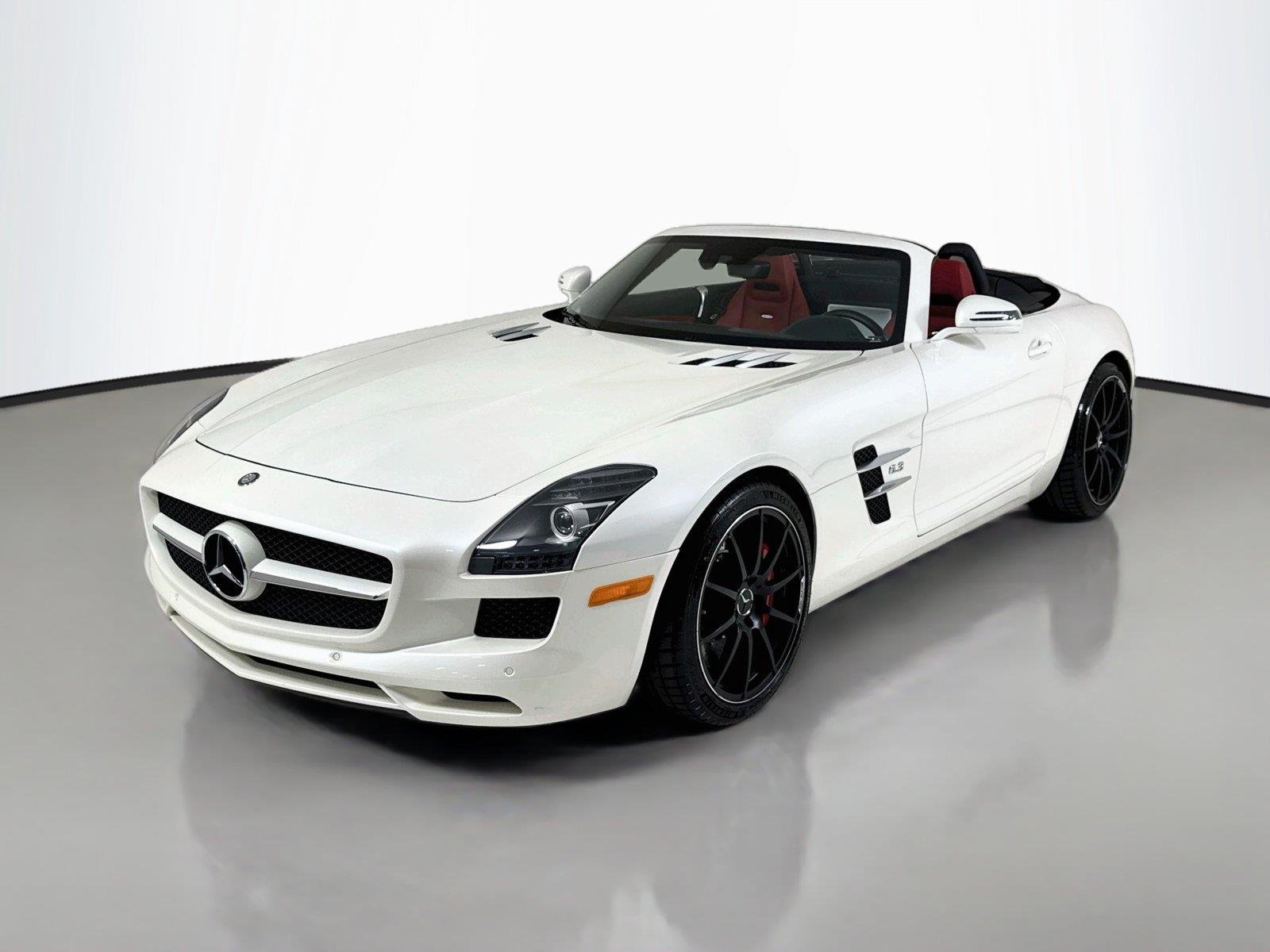 Used 2012 designo Mystic White II Mercedes-Benz SLS AMG® image 10