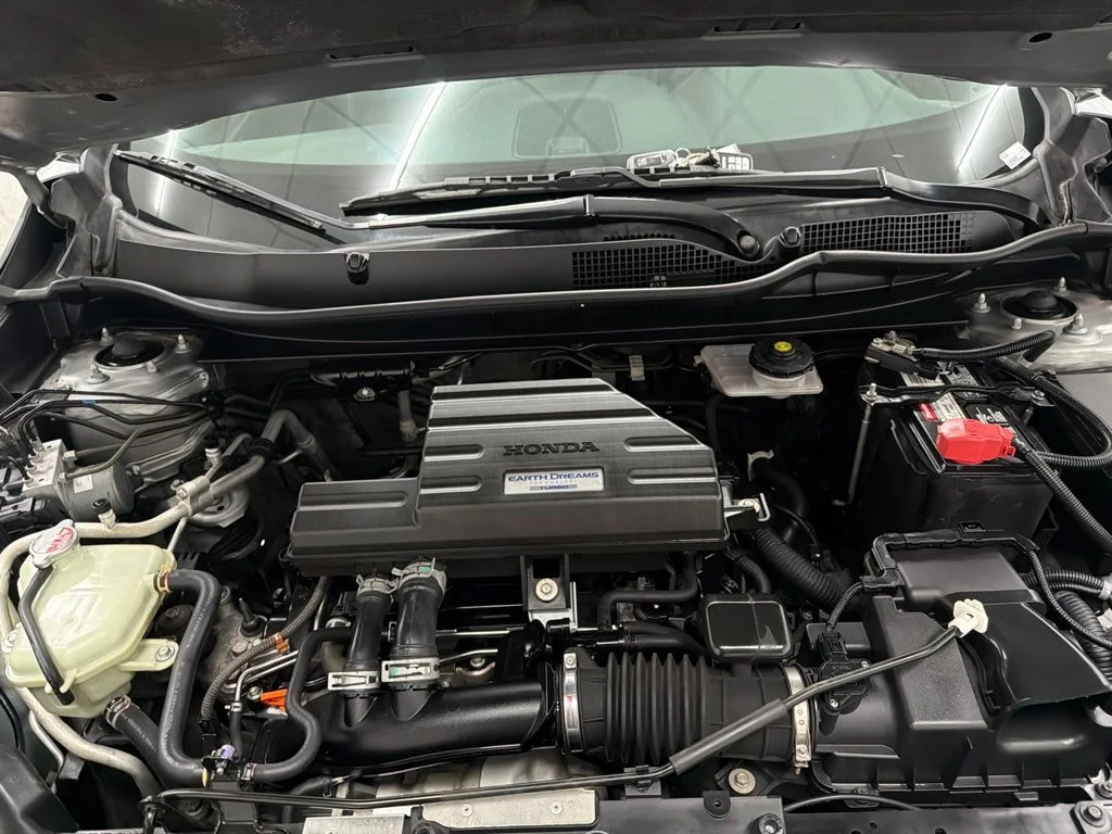 Used 2018 Silver Honda EX-L image 32
