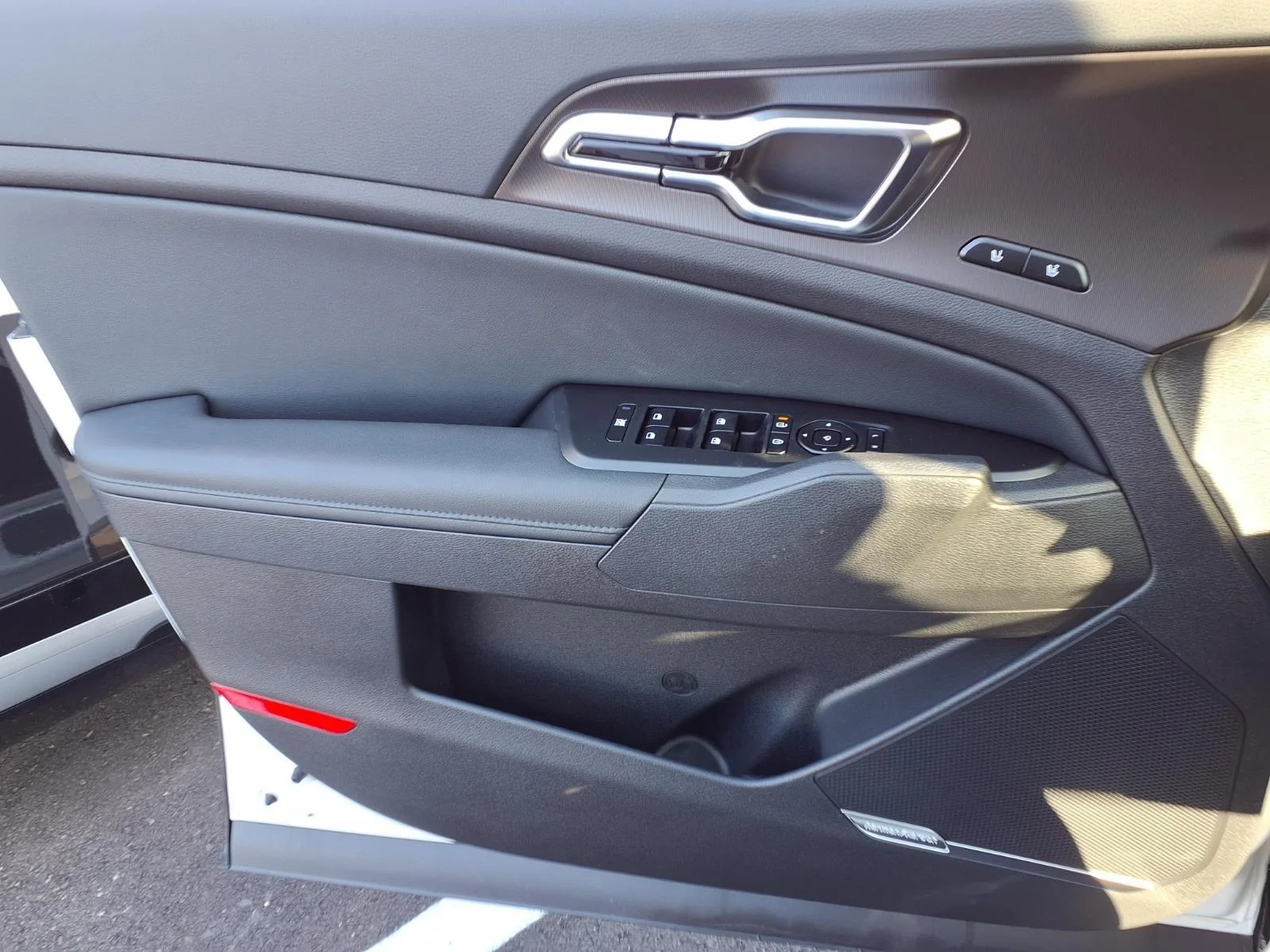 New 2027 Snow White Pearl Kia SX Prestige image 12