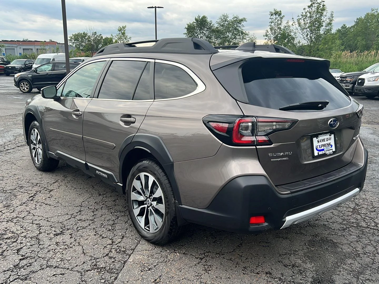 Used 2024 Brilliant Bronze Metallic Subaru Limited image 3