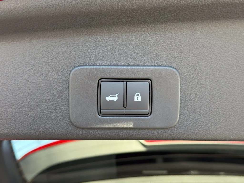 Used 2026  Nissan Platinum image 13
