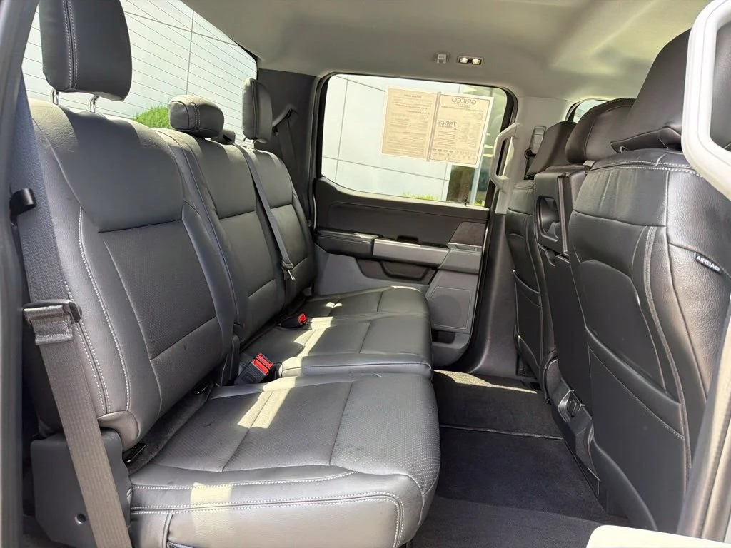 Used 2025 Iconic Silver Metallic Ford XLT image 15