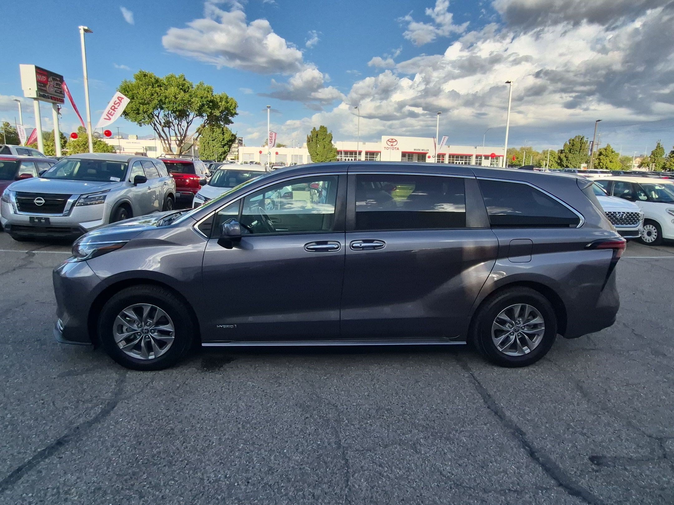 Used 2021 Predawn Gray Mica Toyota XLE image 7