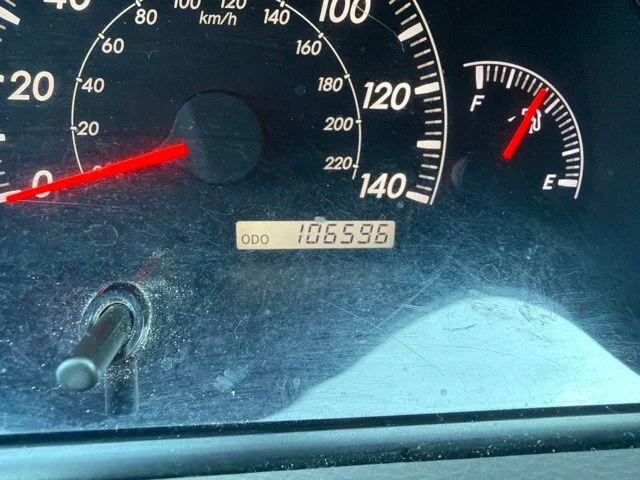 Used 2006 Silver Toyota LE image 16