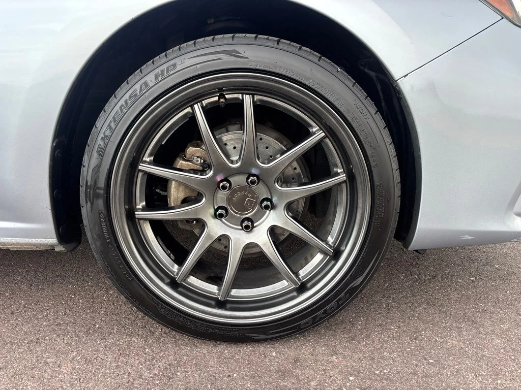 Used 2018 Silver Subaru 2.0i image 29