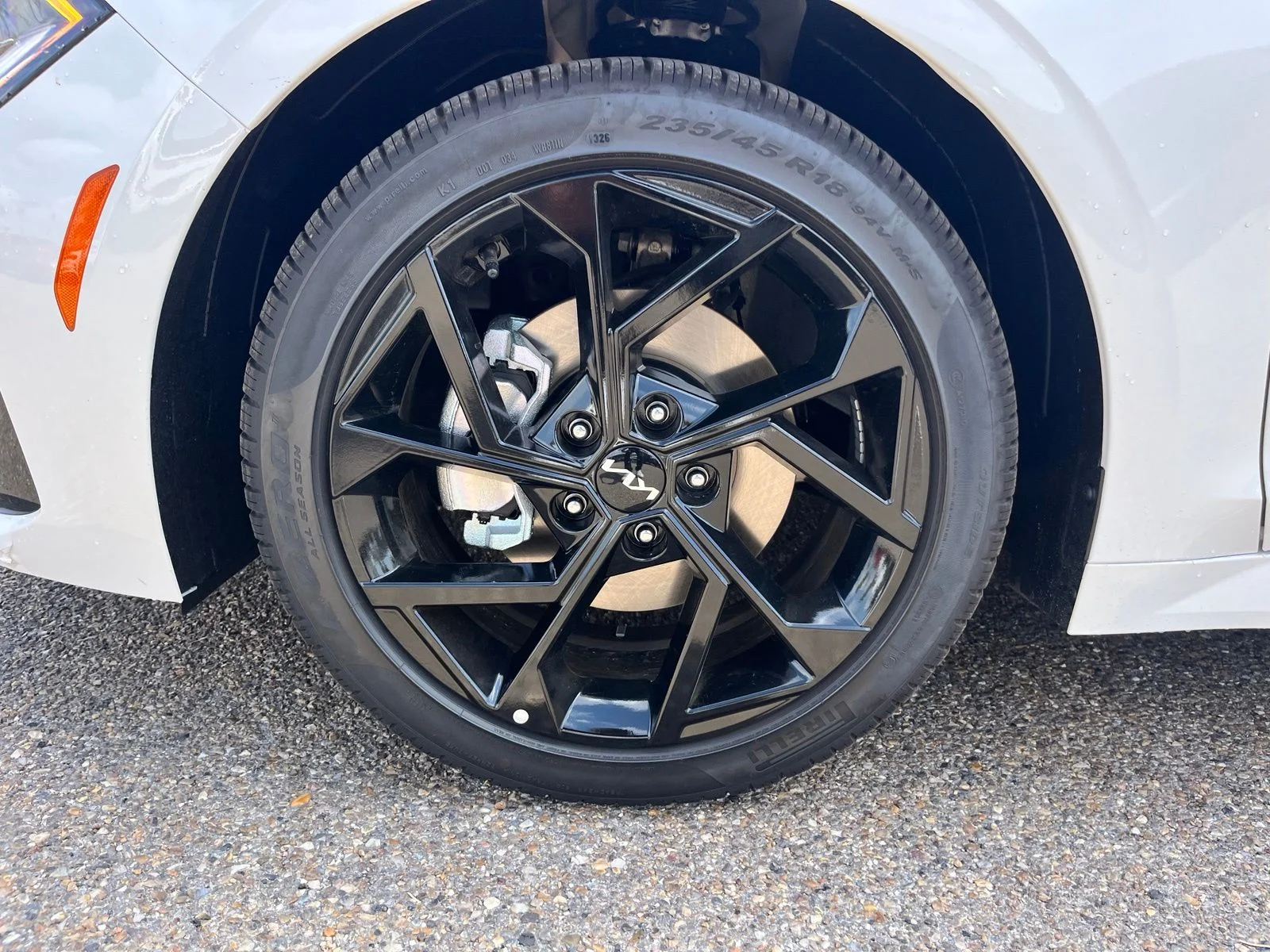 New 2026 White Kia GT-Line image 7