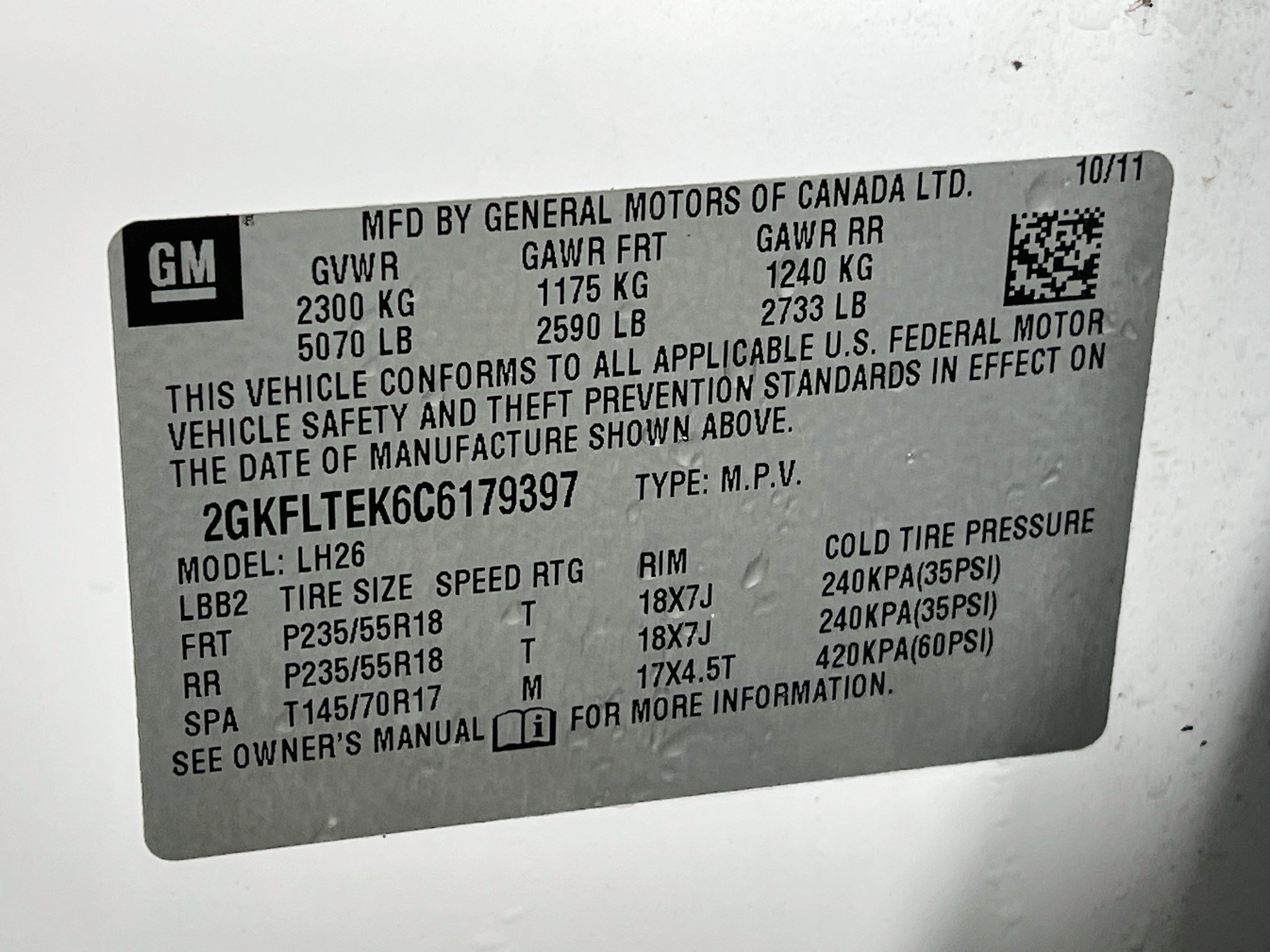 Used 2012 Olympic White GMC SLE-2 image 27