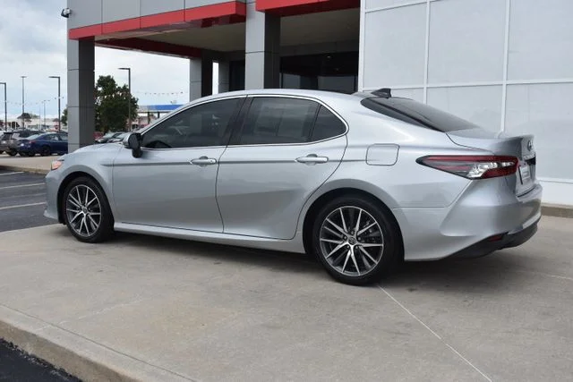 Used 2023 Silver Toyota XLE image 7