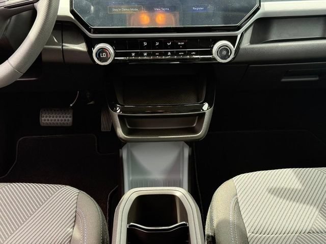 New 2027 Summit White Chevrolet LT image 10