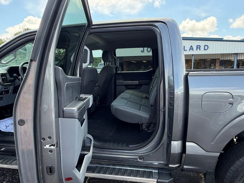 Used 2025 Gray Ford XLT image 8