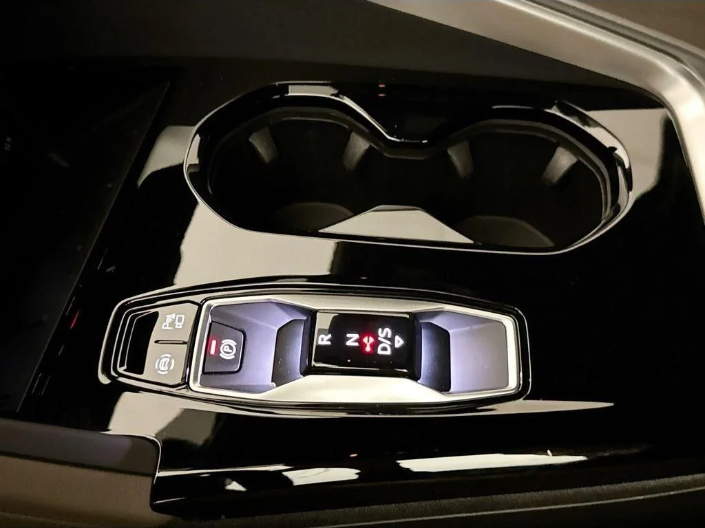 2025 Audi New Q5 Premium - Photo 36