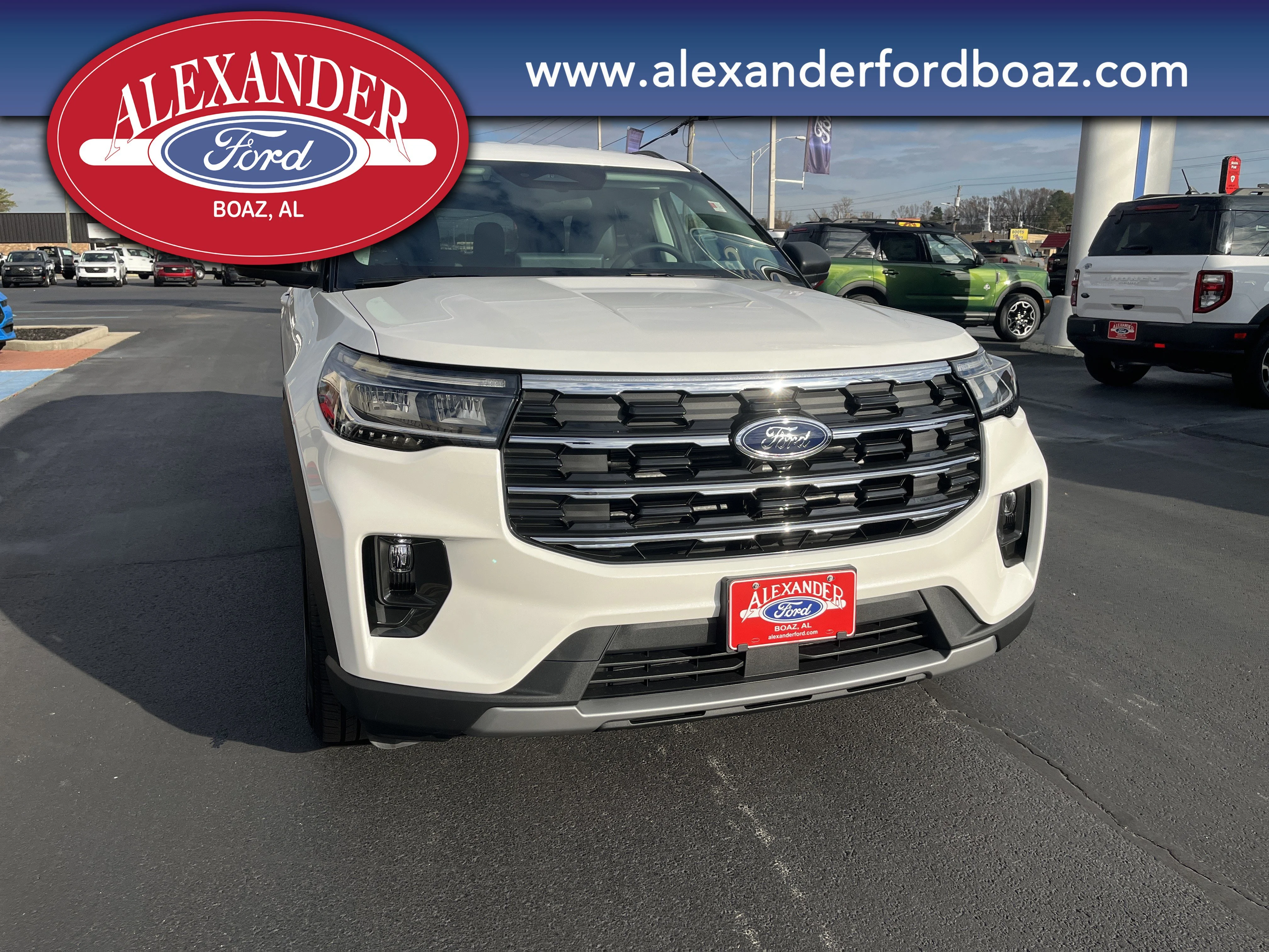 New 2026 Star White Metallic Tri-Coat Ford Active image 5
