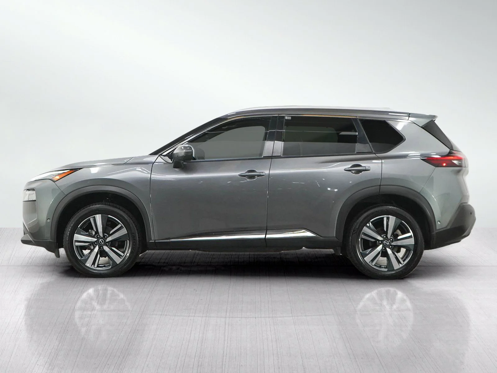 Used 2023 Nissan Rogue SL with VIN 5N1BT3CBXPC799384 for sale in Burnsville, Minnesota