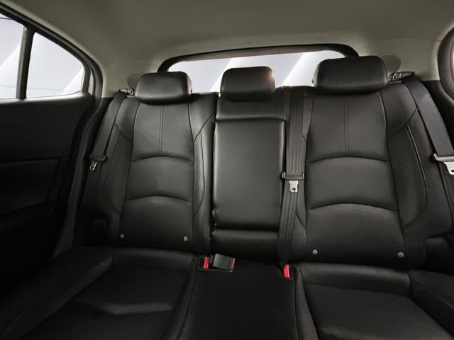 Used 2018 White Mazda Grand Touring image 18