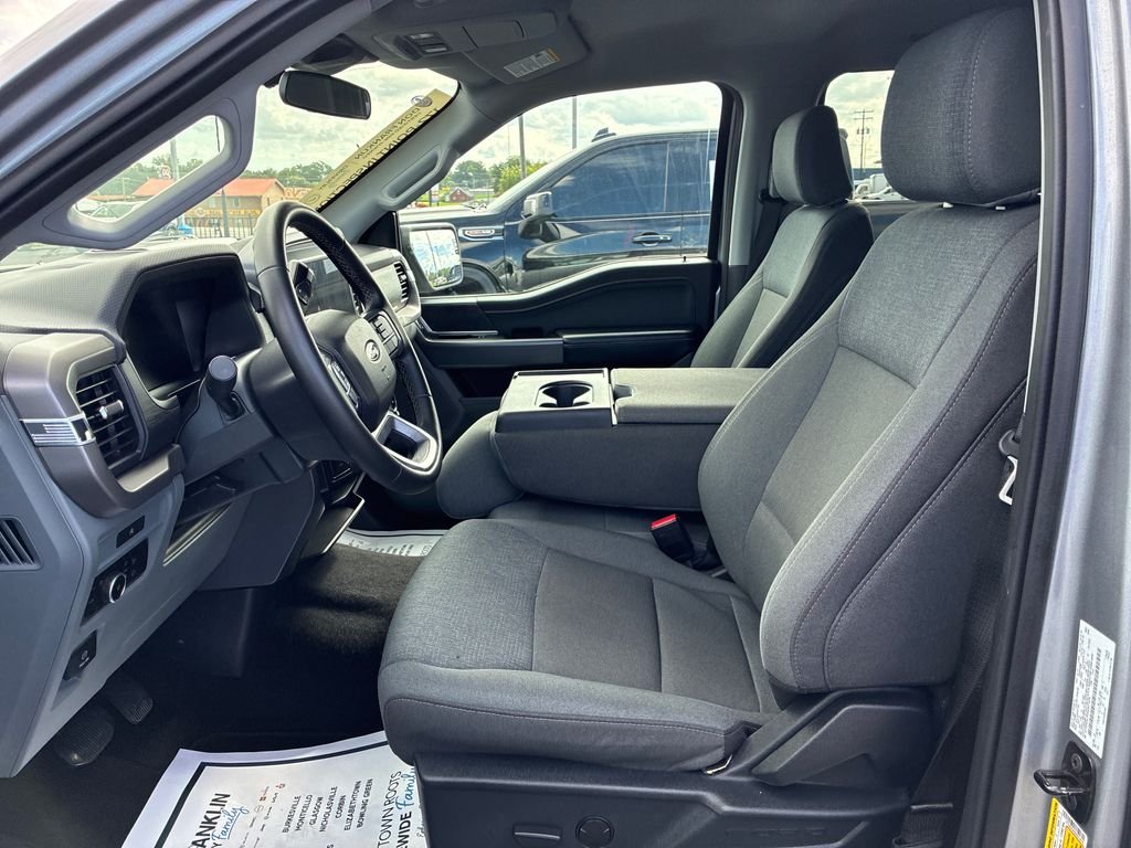 Used 2025 Silver Ford XLT image 11