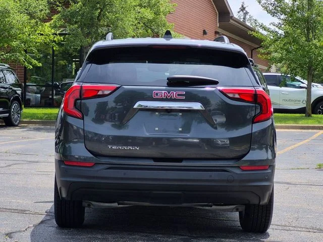 Used 2018  GMC SLE image 6