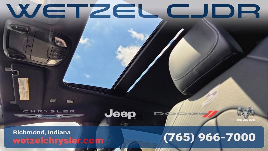 New 2027 Red Hot Pearl-Coat Exterior Paint Chrysler Limited image 20