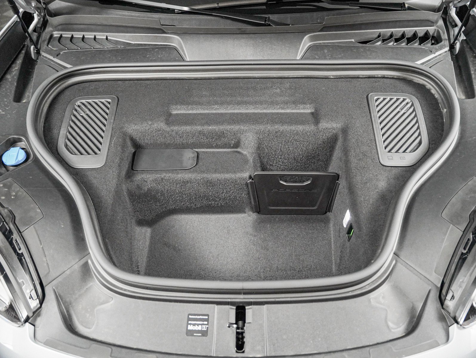 New 2026 ICE GREY Porsche Electric 4 image 12