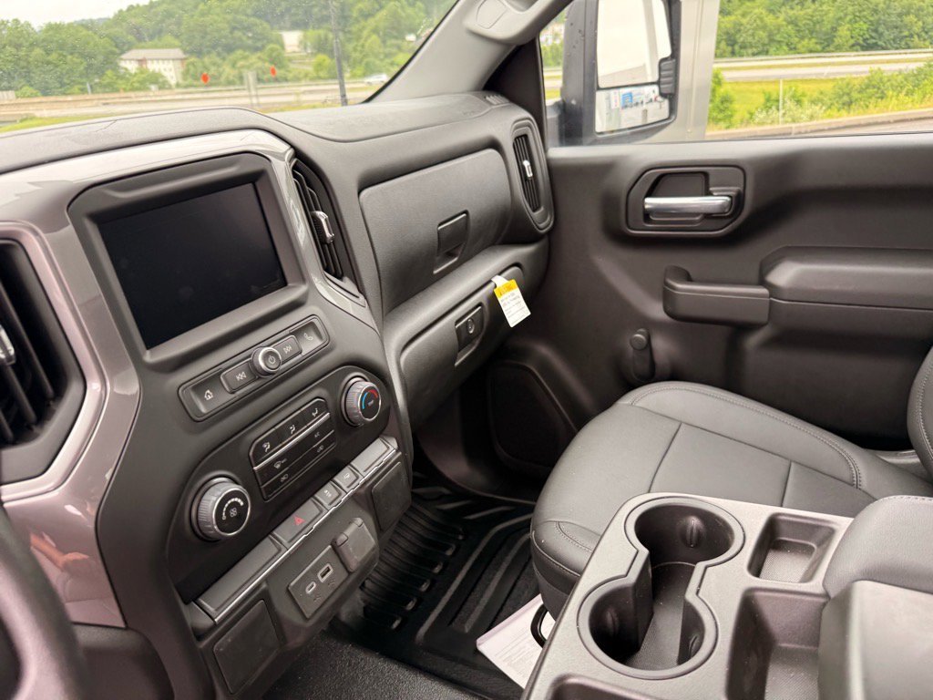 Used 2022 Summit White Chevrolet Work Truck image 16
